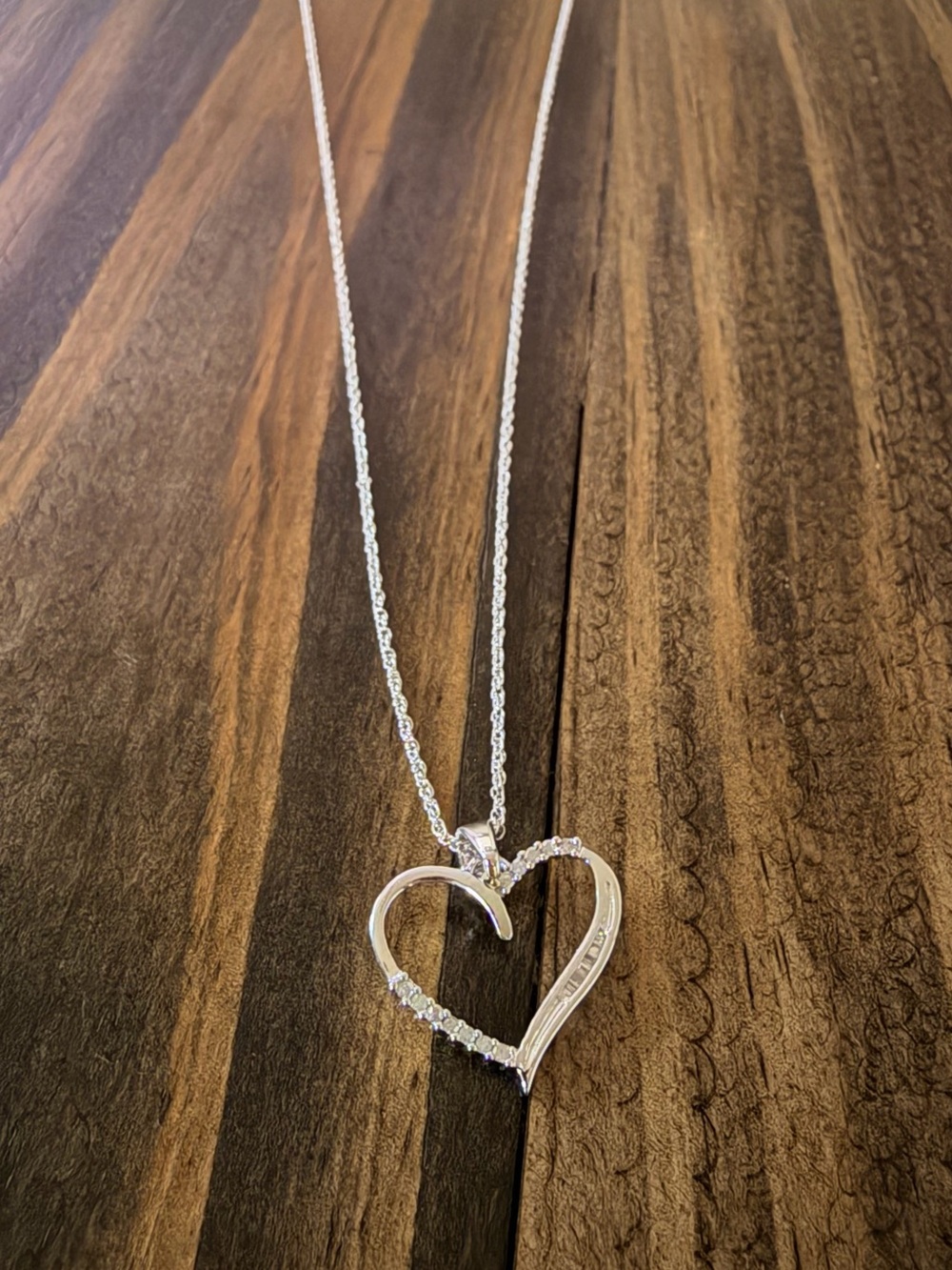 White Gold/Sterling Silver Natural Diamond Heart Pendant Necklace- Size 7 - Picture 4 of 4
